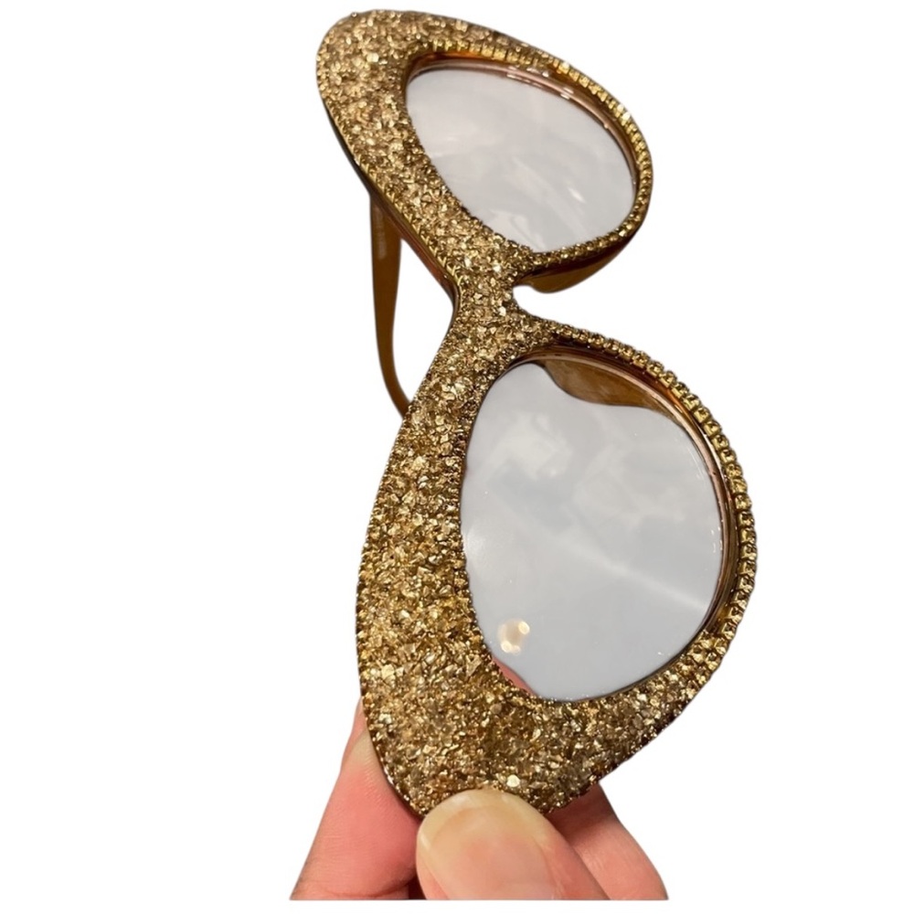Nice cat eye statement glasses